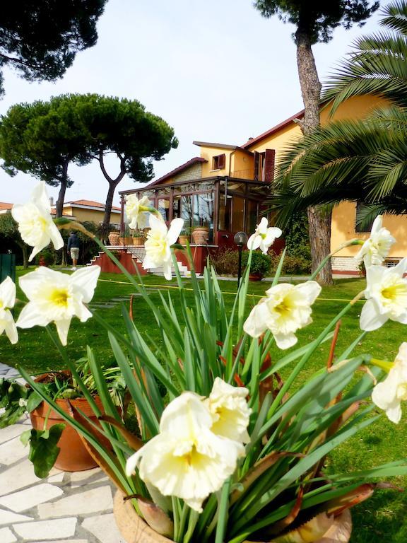 B&B Villa Acero Marina Di Carrara Exterior foto